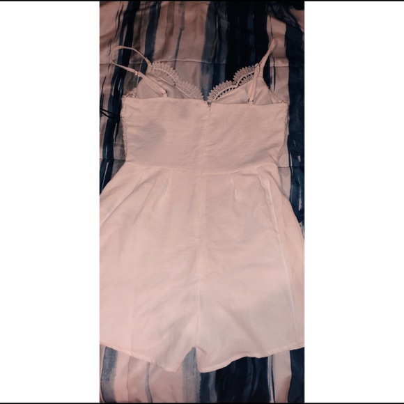 Cream Romper/ Jumpsuit *NWT* - Picture 2 of 5